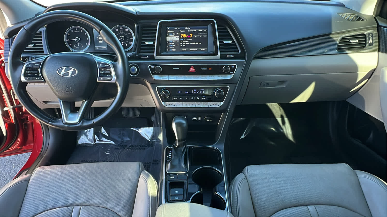 Thumbnail: 2018 Hyundai Sonata - 26