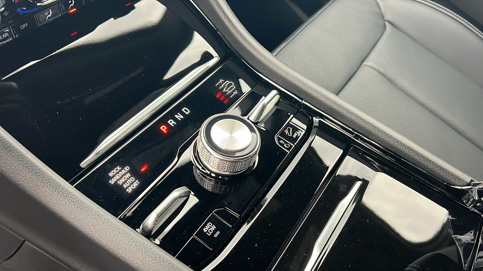 Thumbnail: 2025 Jeep Grand Cherokee L - 13