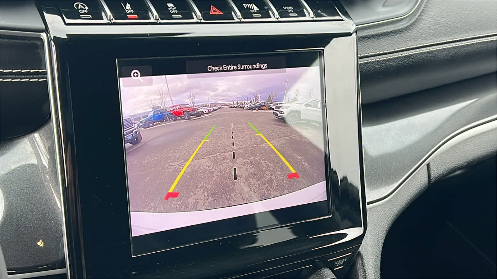 Thumbnail: 2022 Jeep Grand Cherokee - 16