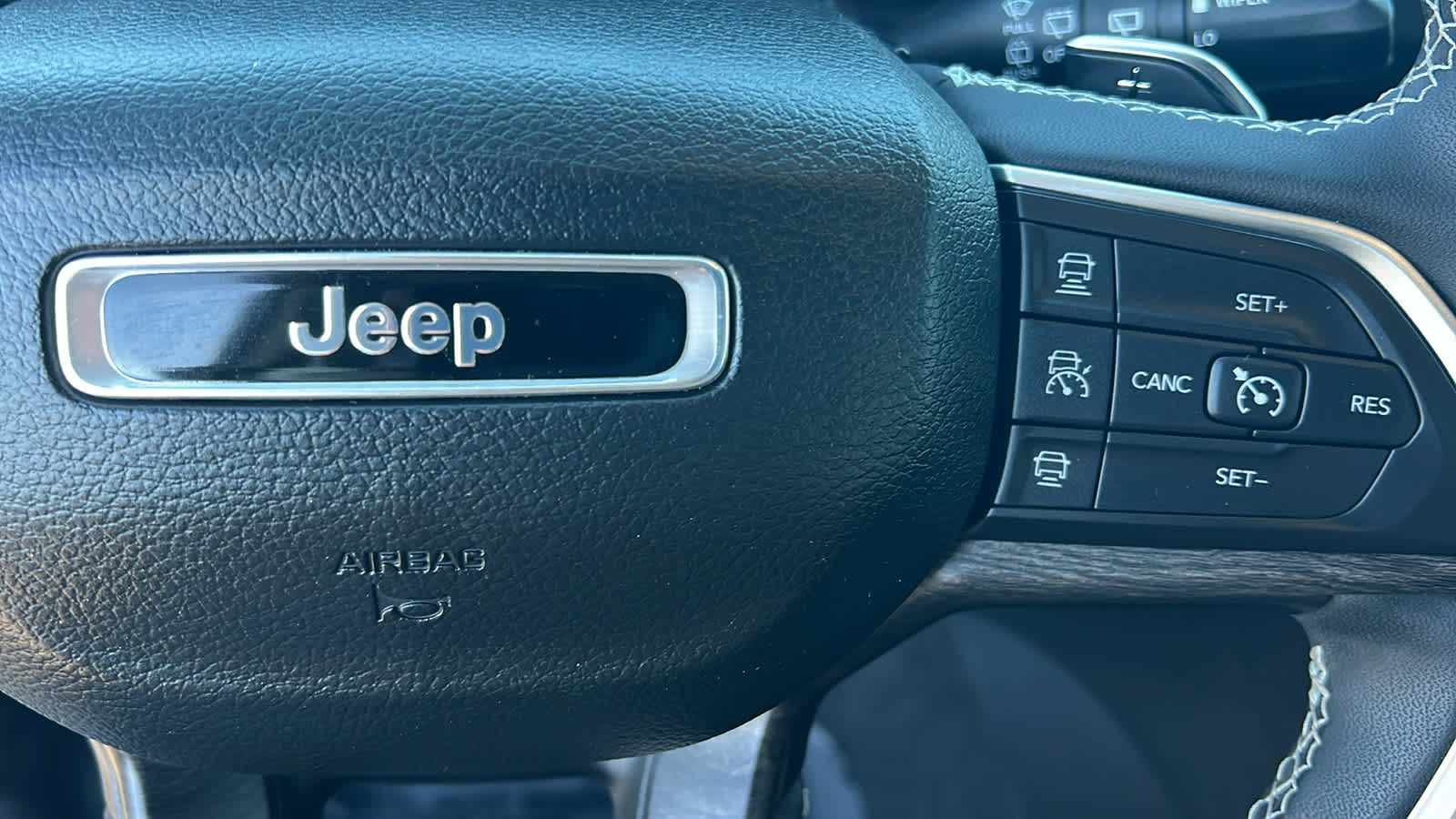 Thumbnail: 2023 Jeep Grand Cherokee - 20