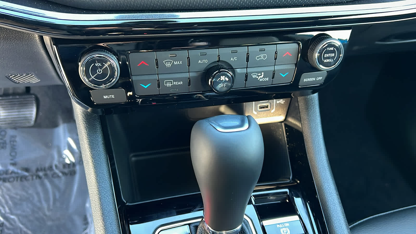 Thumbnail: 2026 Jeep Compass - 14