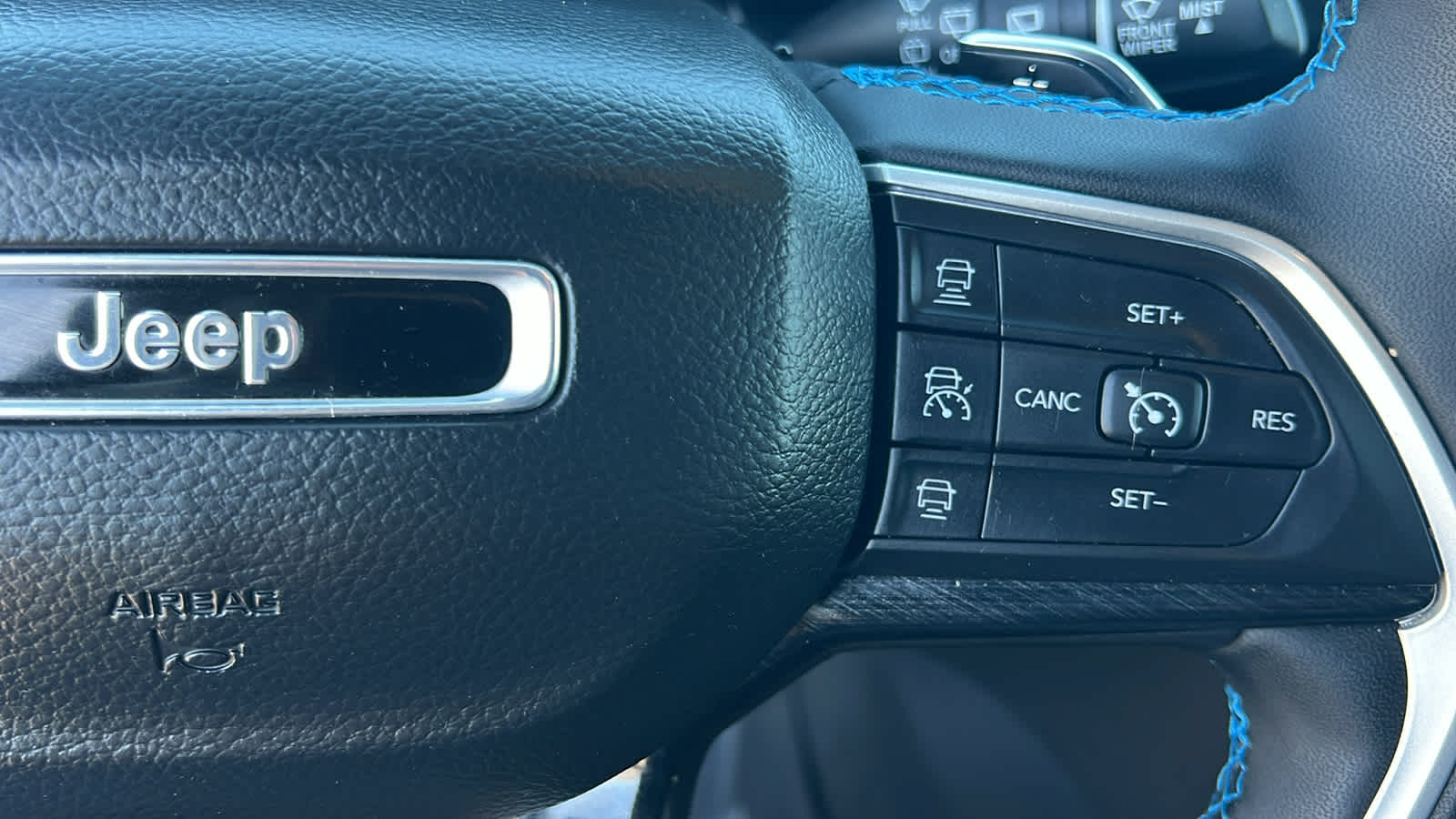 Thumbnail: 2022 Jeep Grand Cherokee - 20