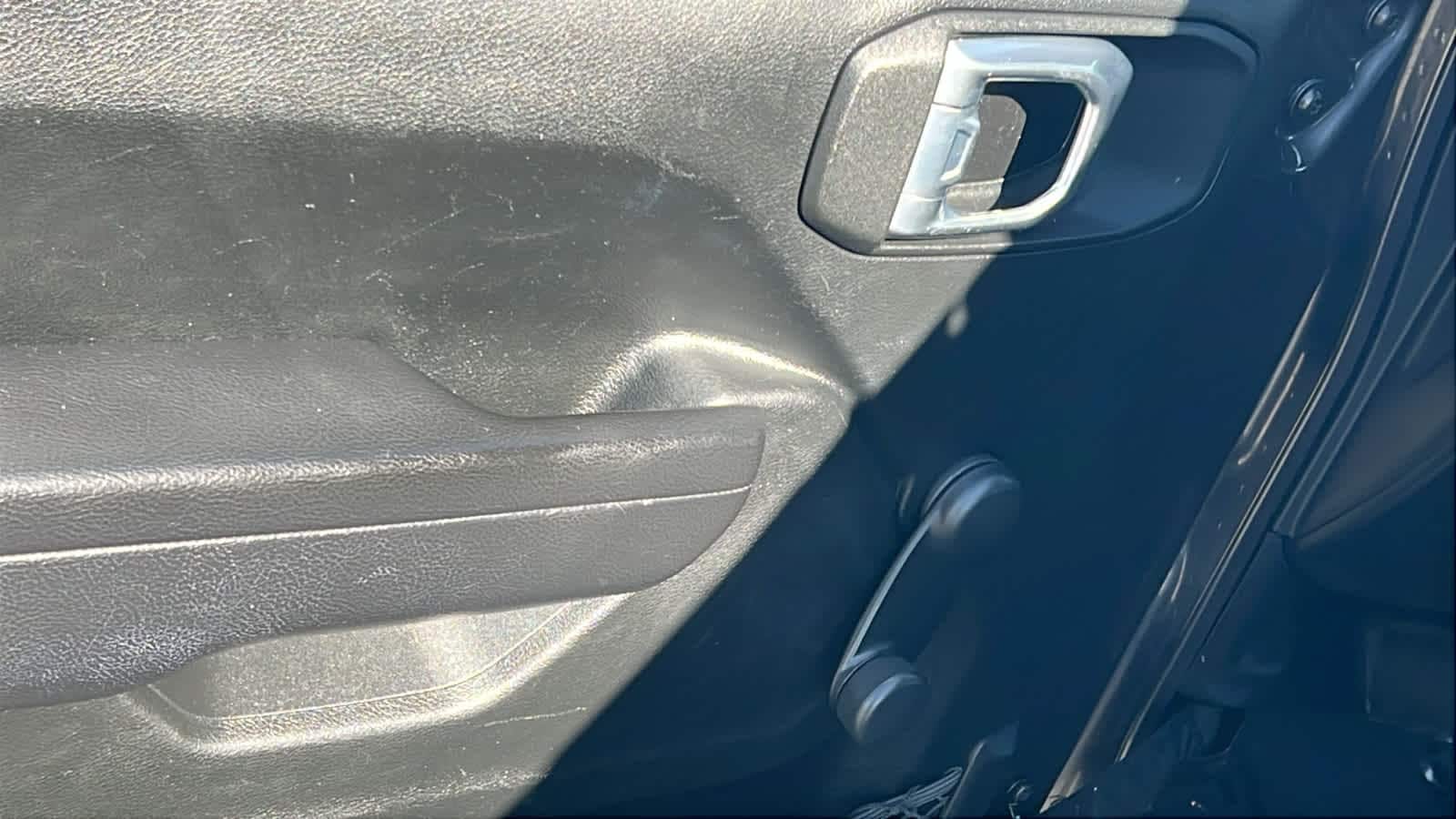 Thumbnail: 2022 Jeep Wrangler - 22