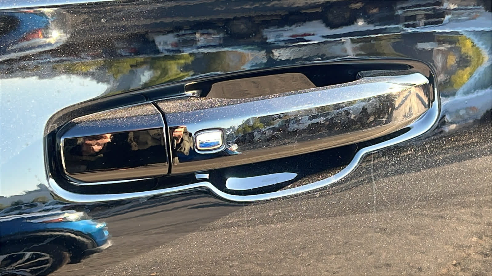 Thumbnail: 2024 Chevrolet Tahoe - 6