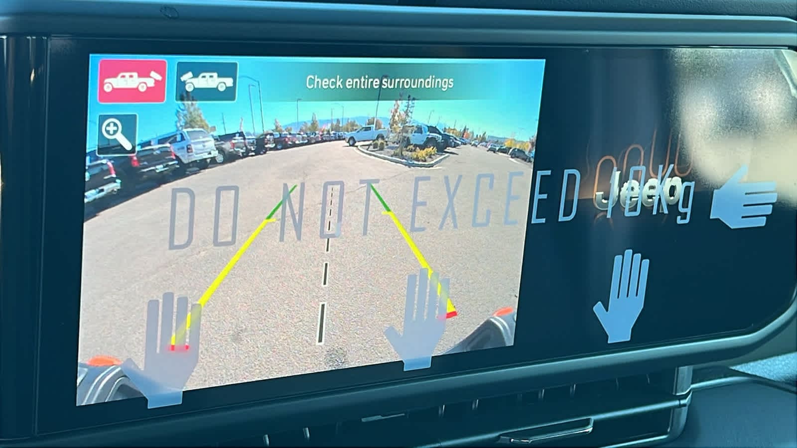 Thumbnail: 2025 Jeep Gladiator - 16