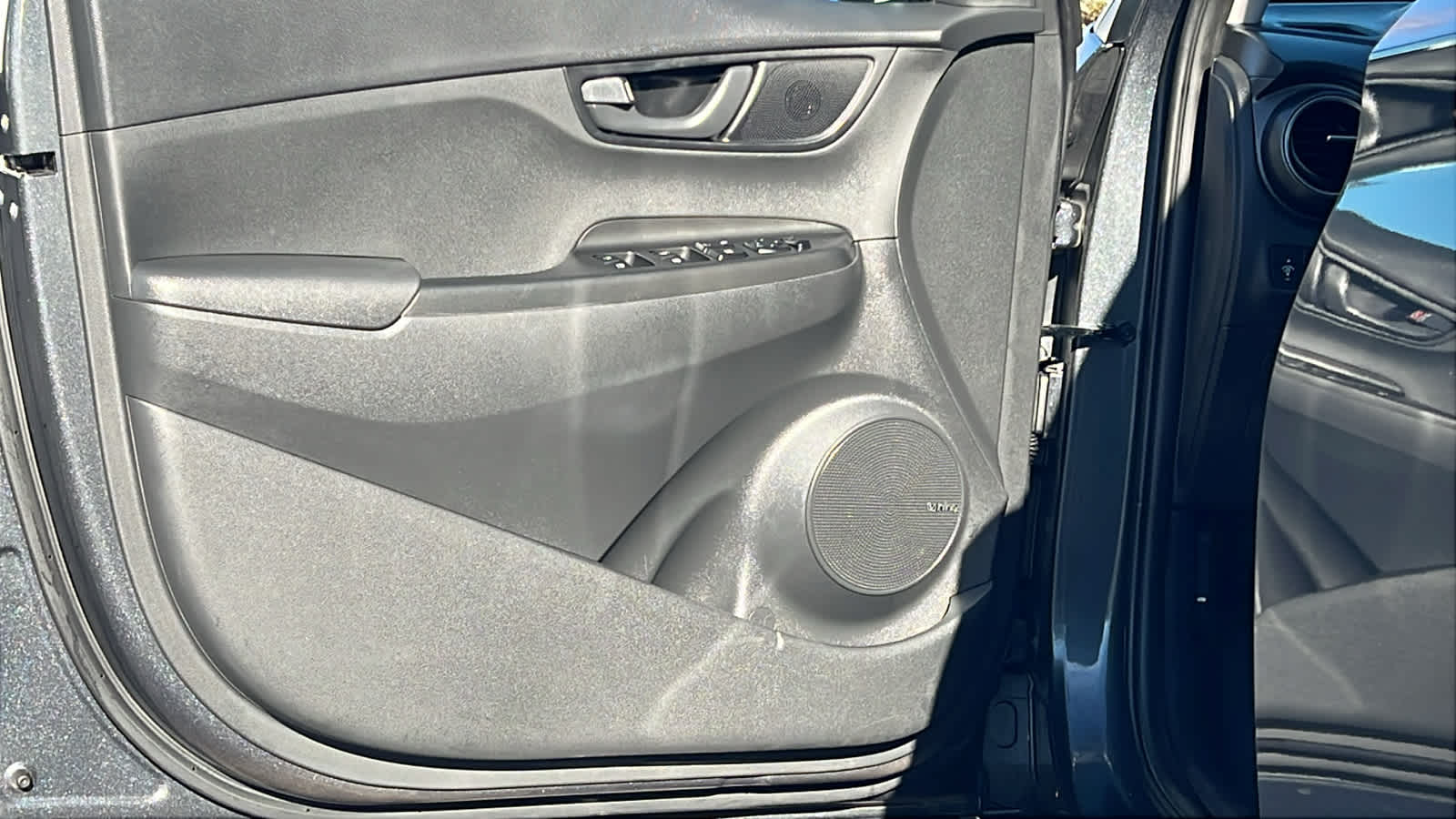 Thumbnail: 2021 Hyundai Kona - 23