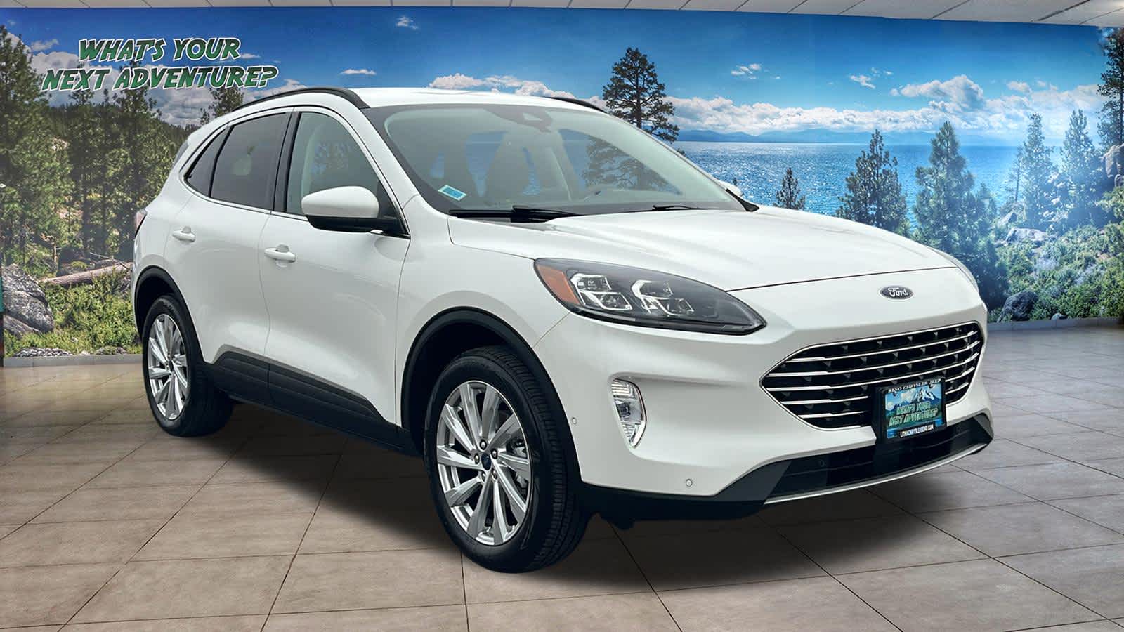 Thumbnail: 2022 Ford Escape - 3