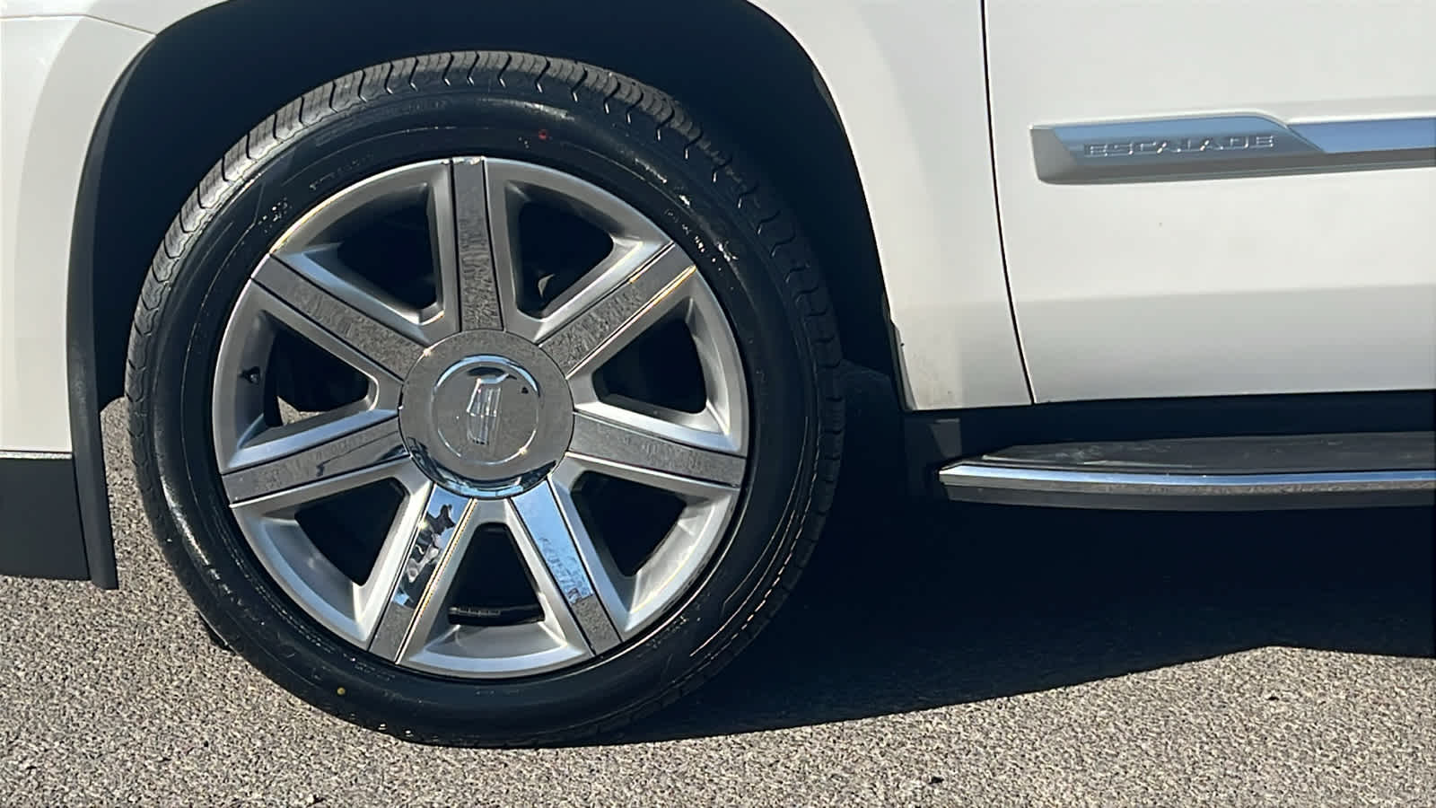 Thumbnail: 2020 Cadillac Escalade - 9