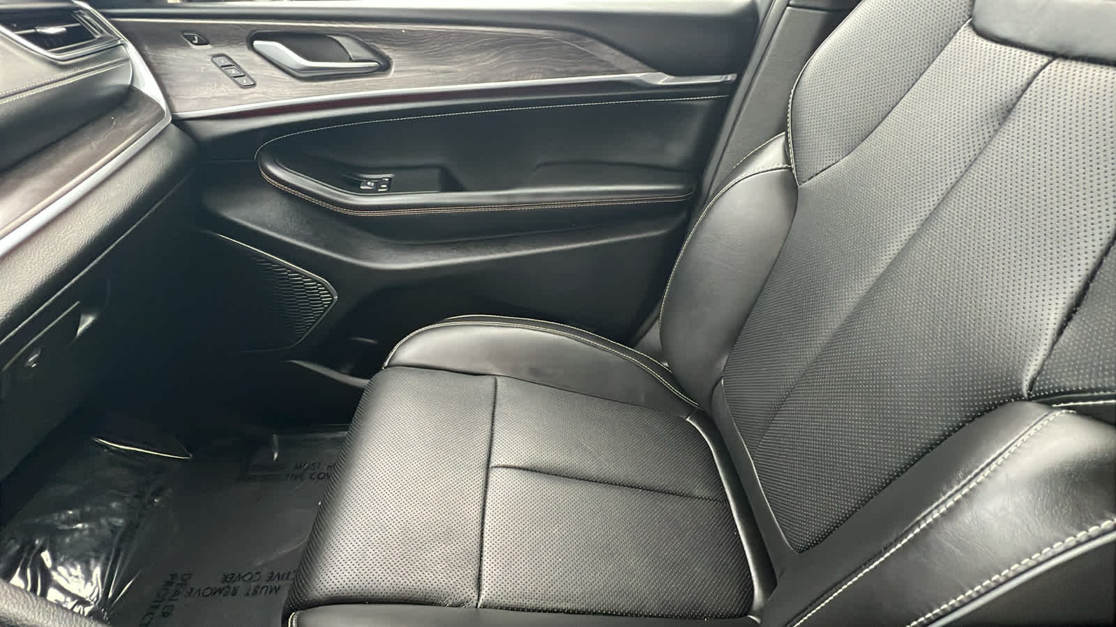 Thumbnail: 2025 Jeep Grand Cherokee L - 12