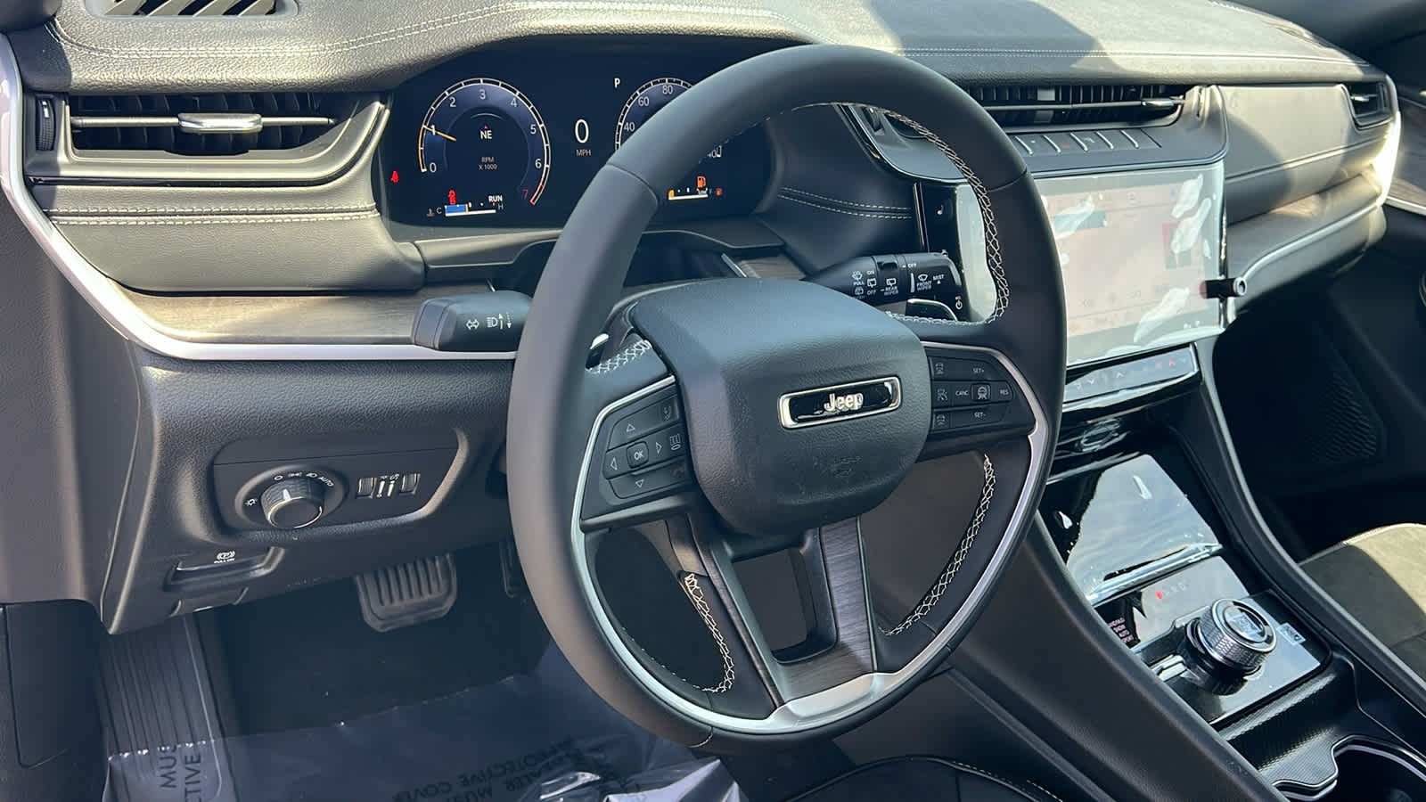 Thumbnail: 2026 Jeep Grand Cherokee - 10