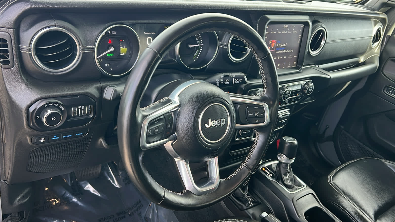 Thumbnail: 2022 Jeep Wrangler - 10
