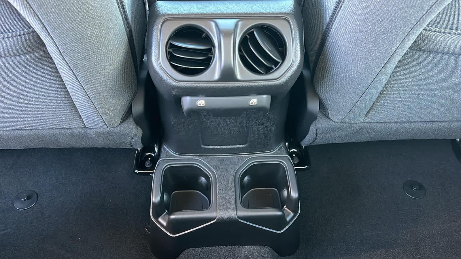 Thumbnail: 2026 Jeep Gladiator - 25