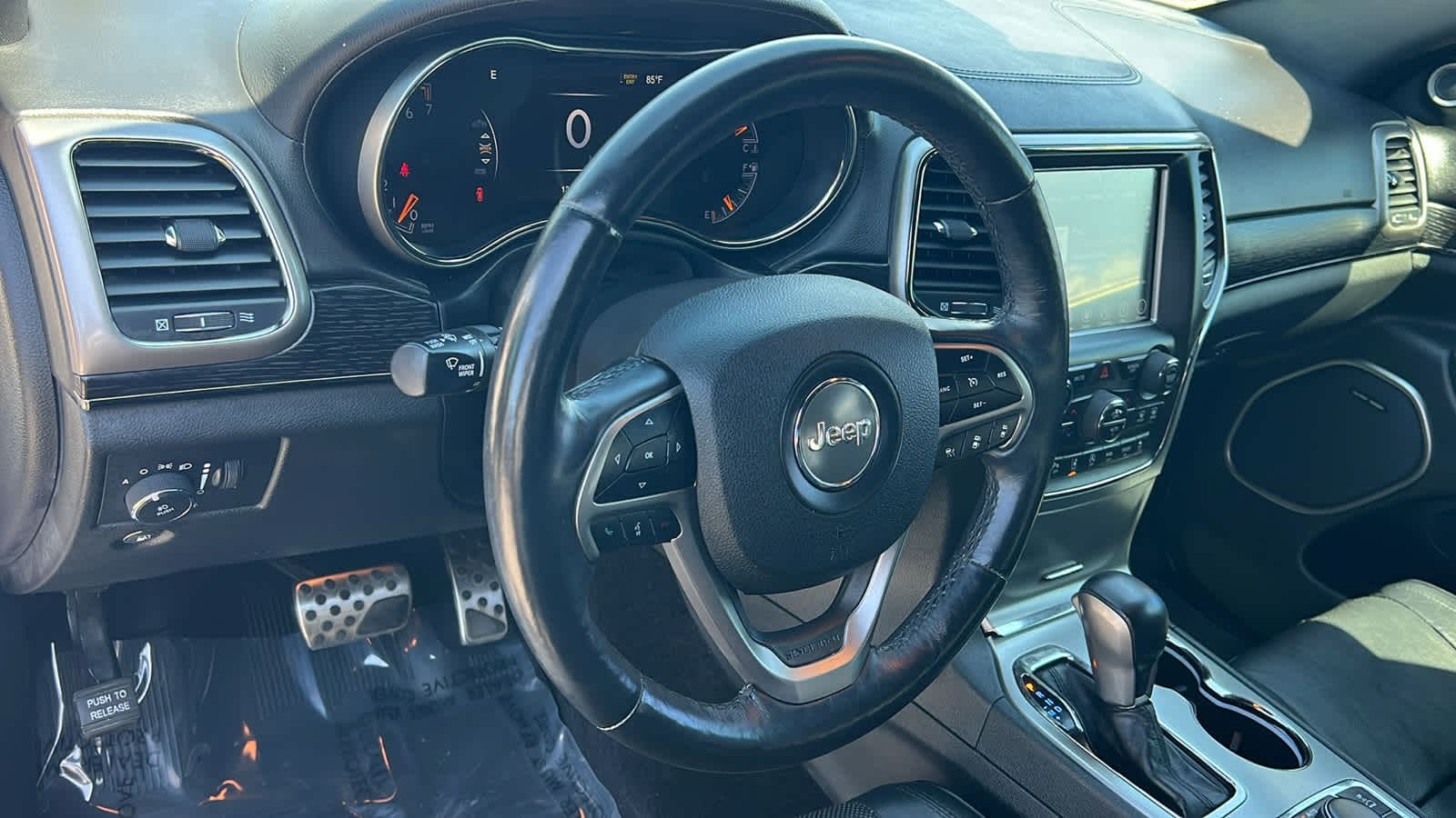 Thumbnail: 2018 Jeep Grand Cherokee - 10