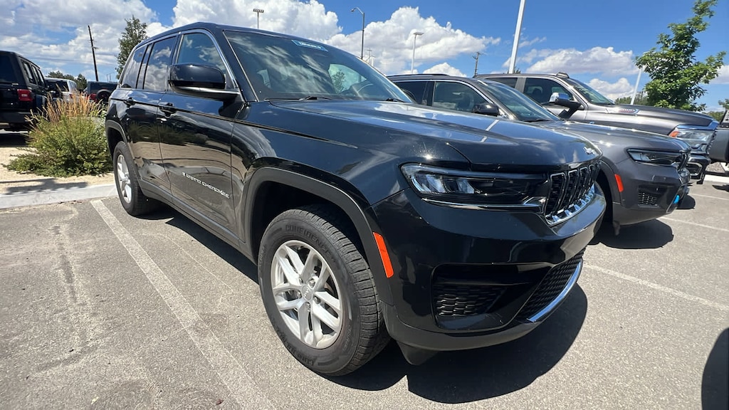 Used 2025 Jeep Grand Cherokee Laredo X SUV