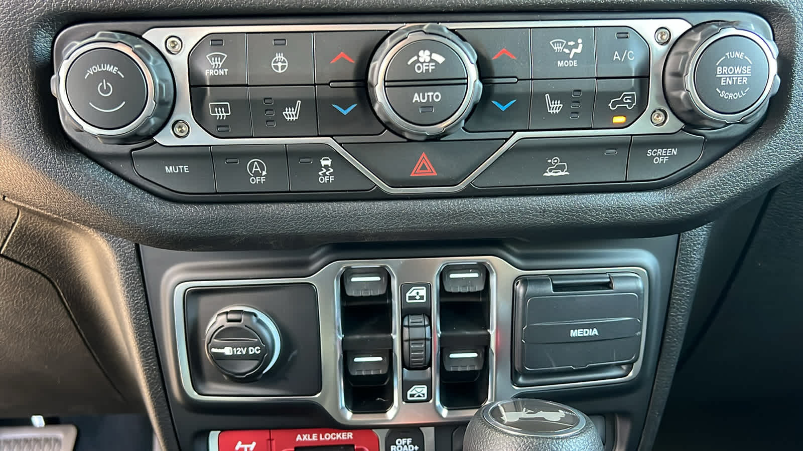 Thumbnail: 2026 Jeep Wrangler - 14