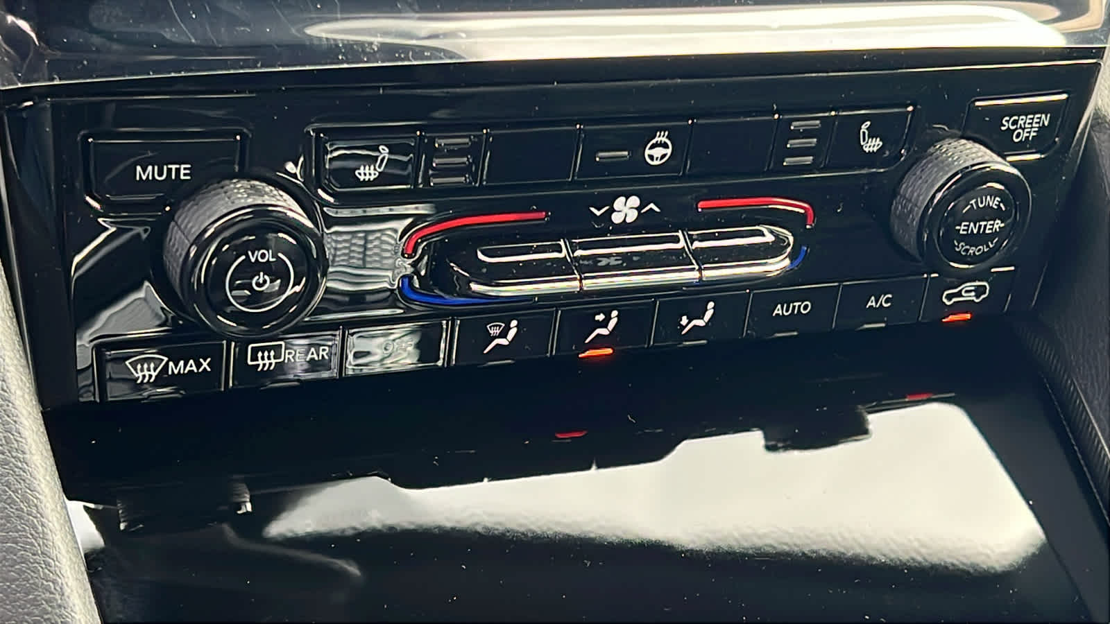 Thumbnail: 2025 Jeep Grand Cherokee - 14