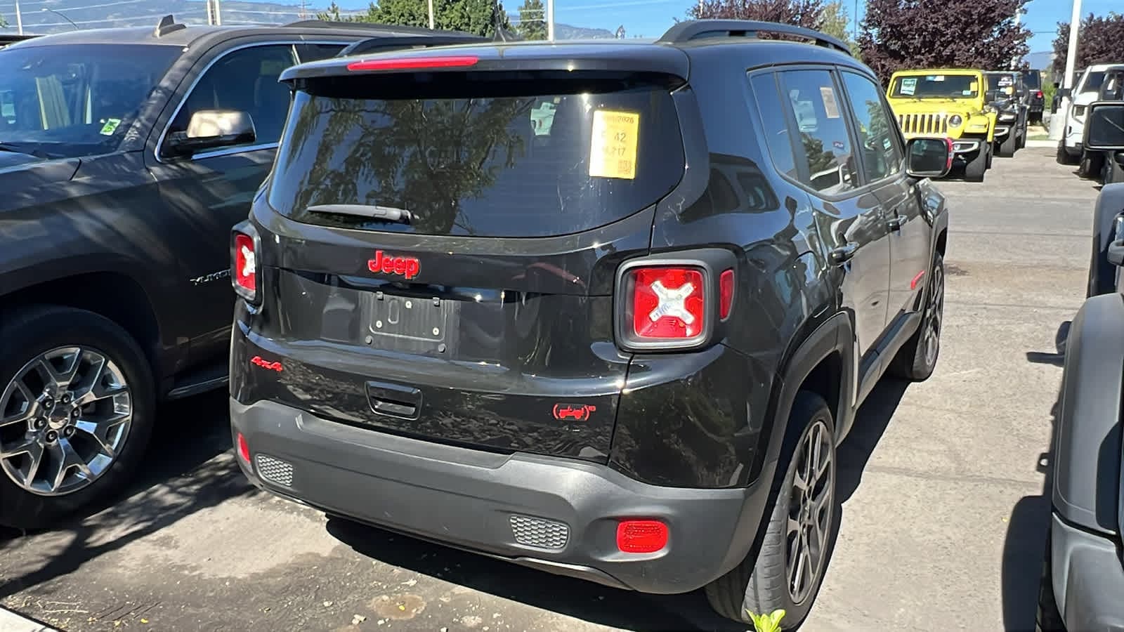 Thumbnail: 2023 Jeep Renegade - 7