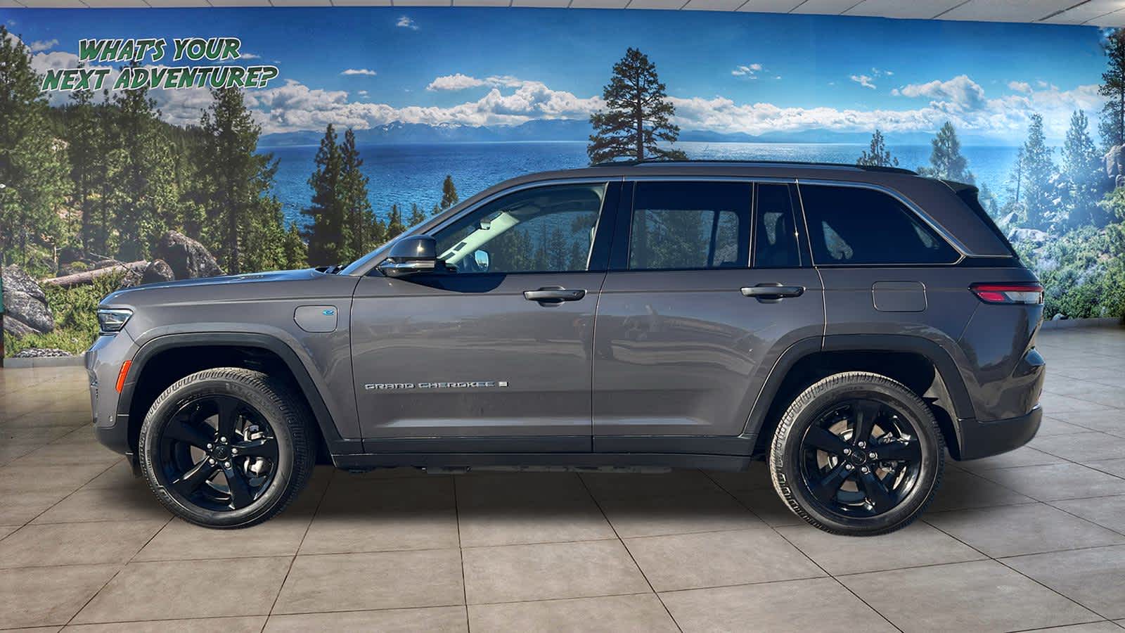 Thumbnail: 2023 Jeep Grand Cherokee - 8
