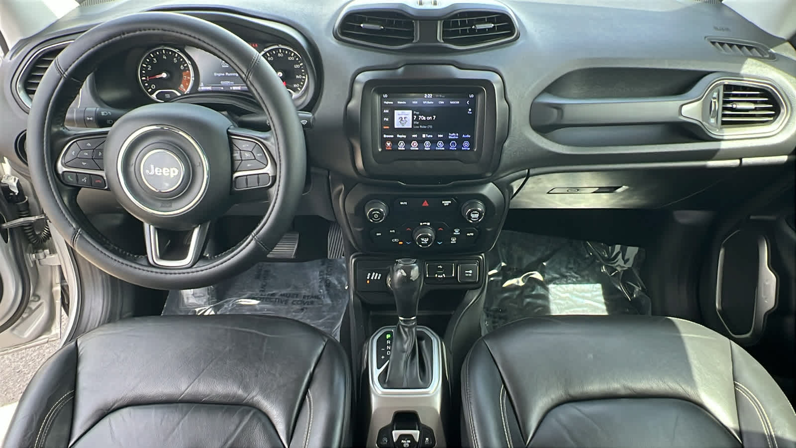 Thumbnail: 2019 Jeep Renegade - 26