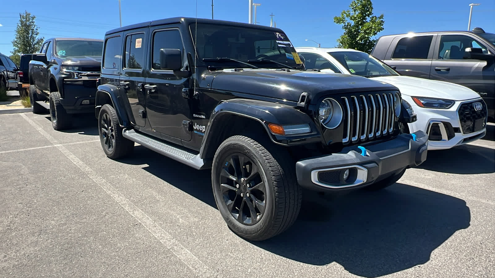 Thumbnail: 2022 Jeep Wrangler - 3