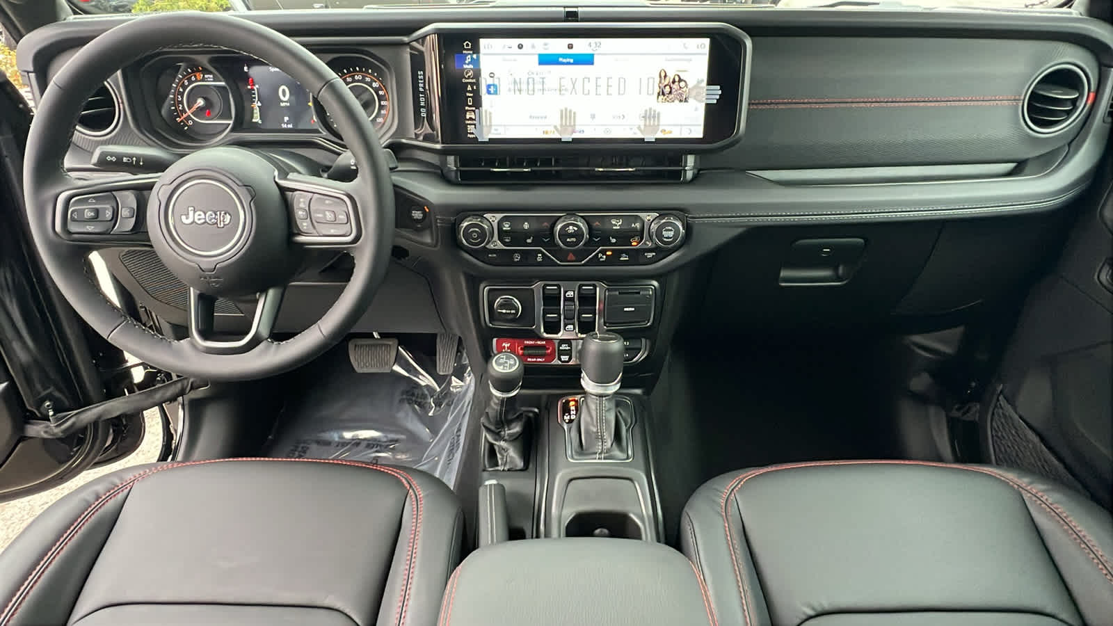 Thumbnail: 2025 Jeep Gladiator - 26