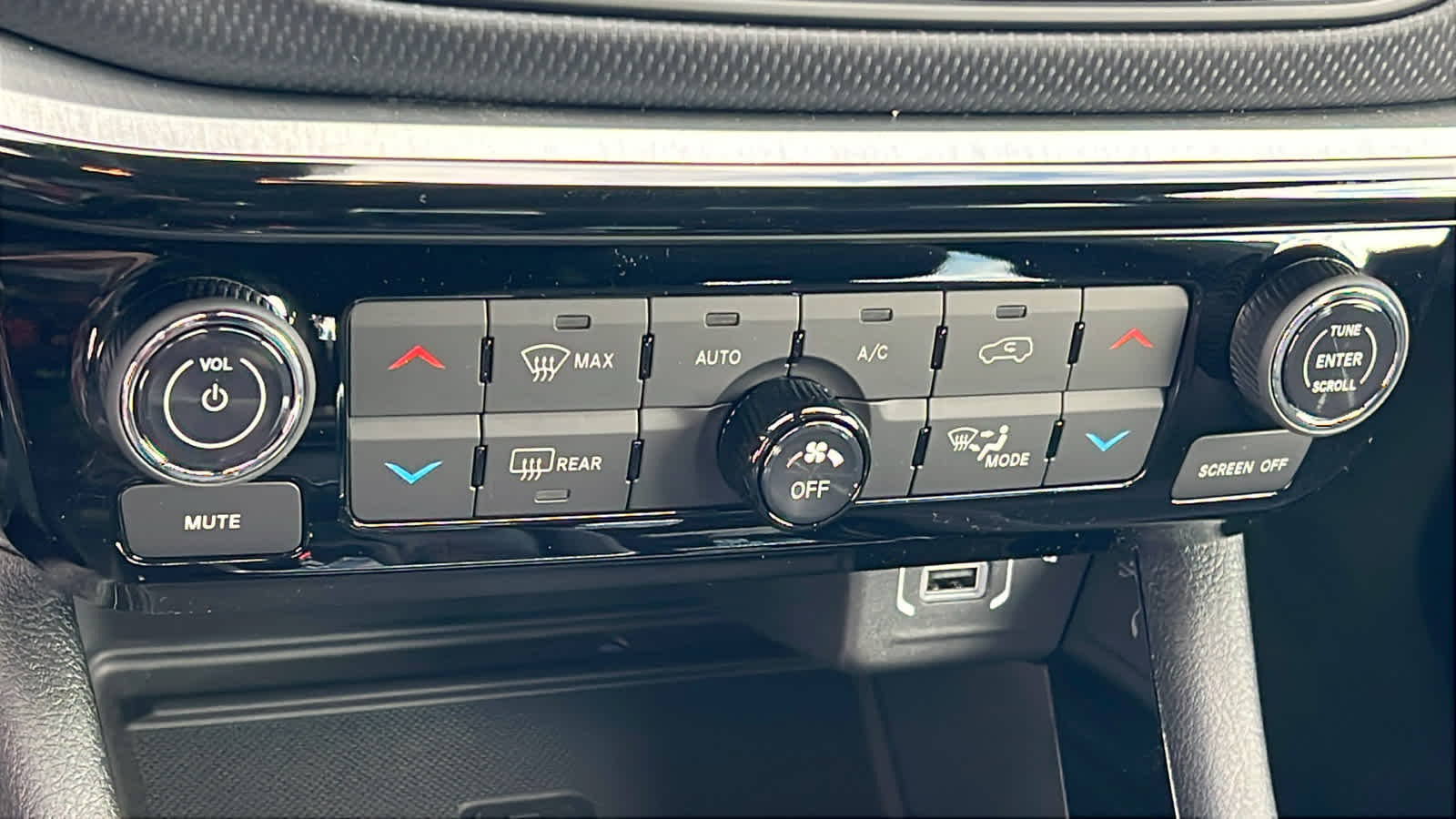 Thumbnail: 2026 Jeep Compass - 14