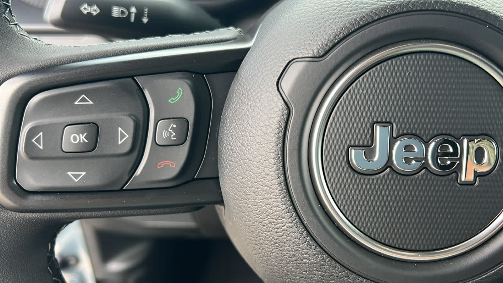 Thumbnail: 2025 Jeep Gladiator - 19