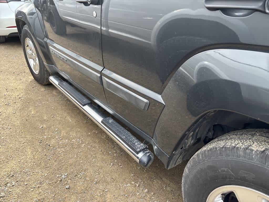 Thumbnail: 2011 Jeep Liberty - 10