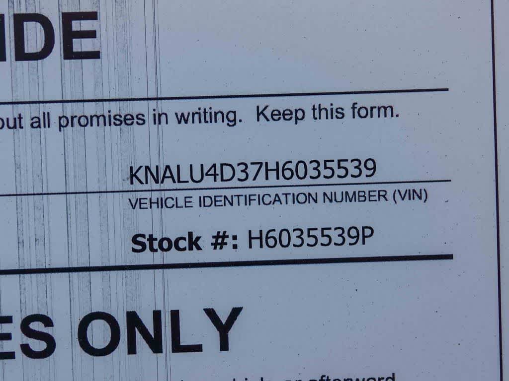 Thumbnail: 2017 Kia K900 - 27