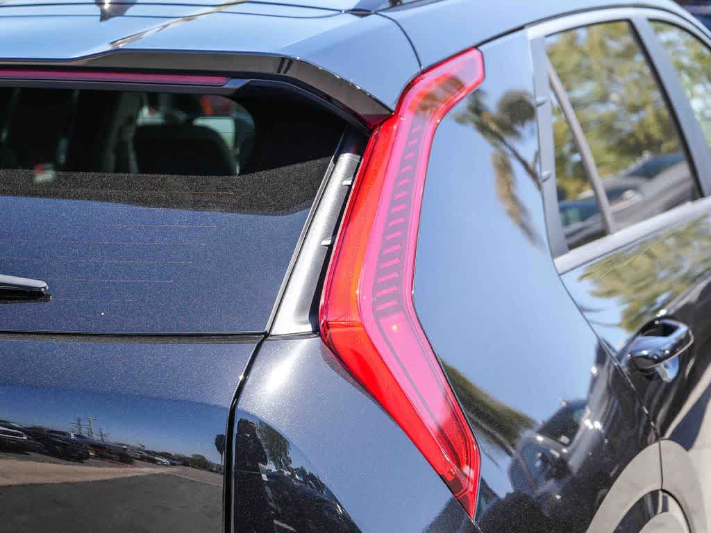 Thumbnail: 2023 Kia Niro - 9