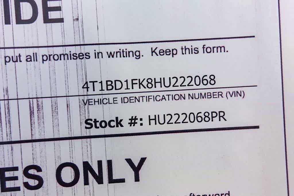 Thumbnail: 2017 Toyota Camry - 28