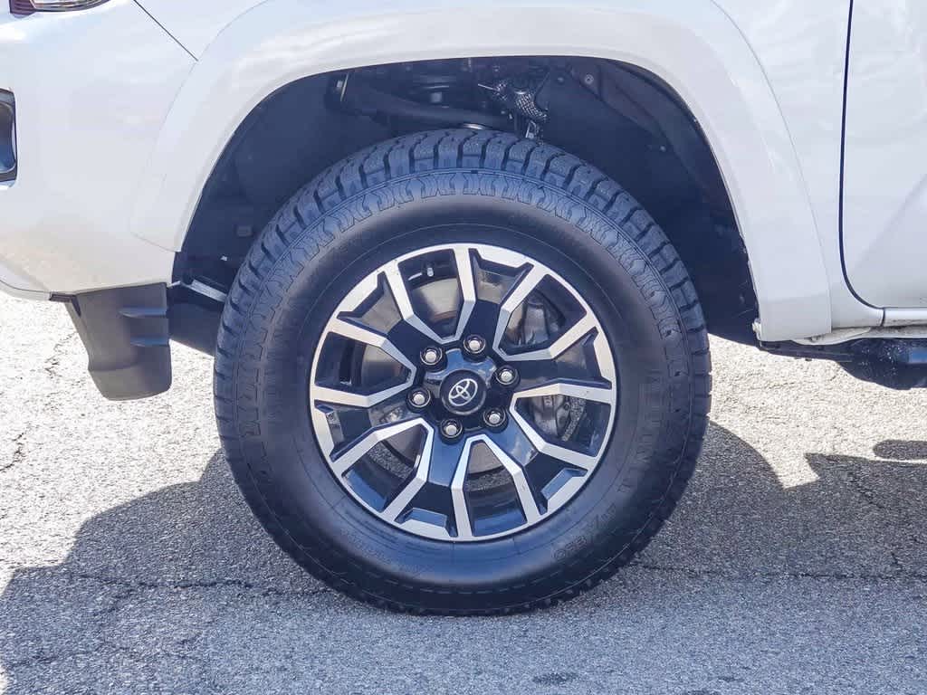 Thumbnail: 2021 Toyota Tacoma - 10