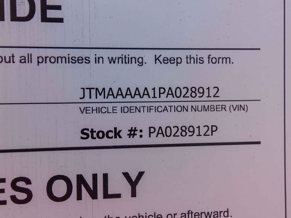 Thumbnail: 2023 Toyota bZ4X - 29