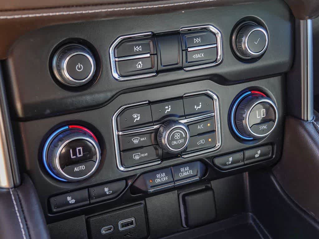 Thumbnail: 2022 Chevrolet Tahoe - 21