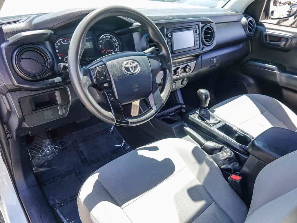 Thumbnail: 2017 Toyota Tacoma - 9