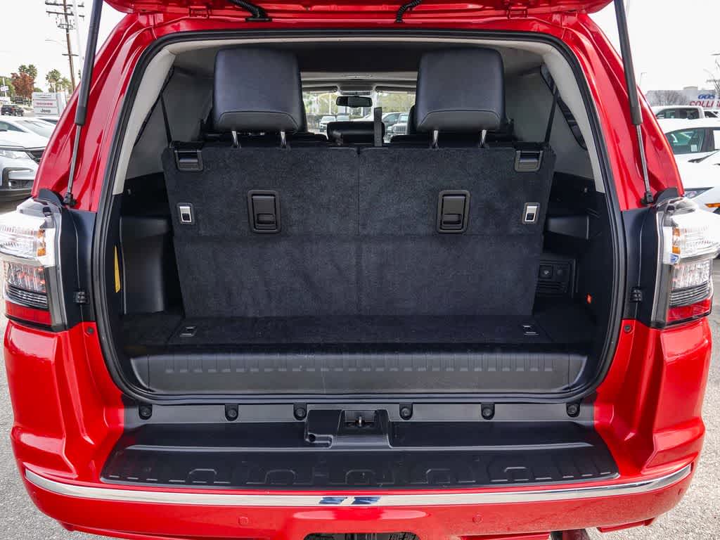 Thumbnail: 2018 Toyota 4Runner - 24