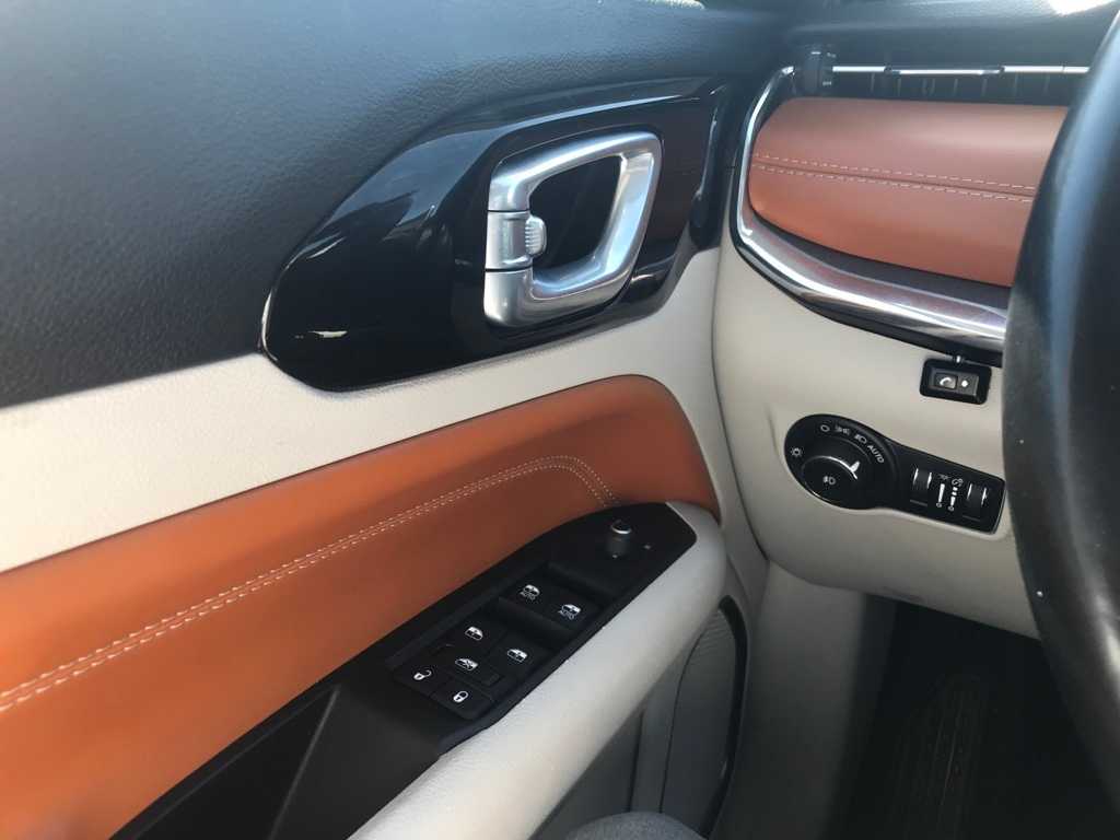 Thumbnail: 2022 Jeep Compass - 13