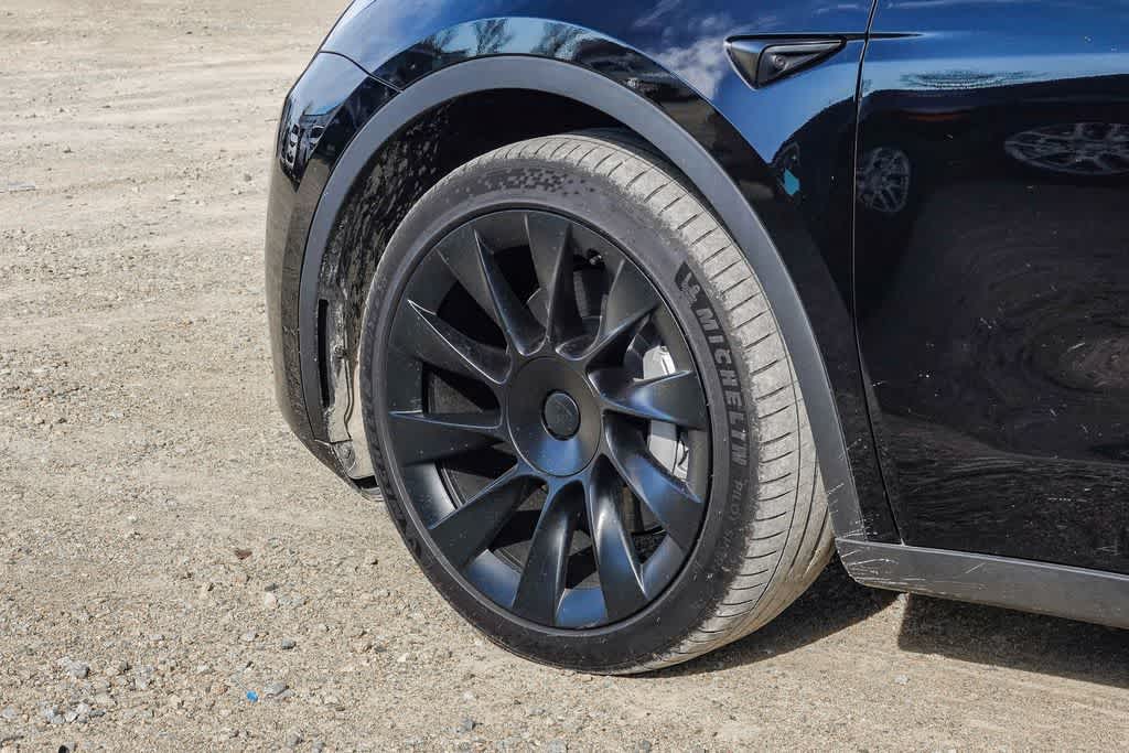 Thumbnail: 2022 Tesla Model Y - 19