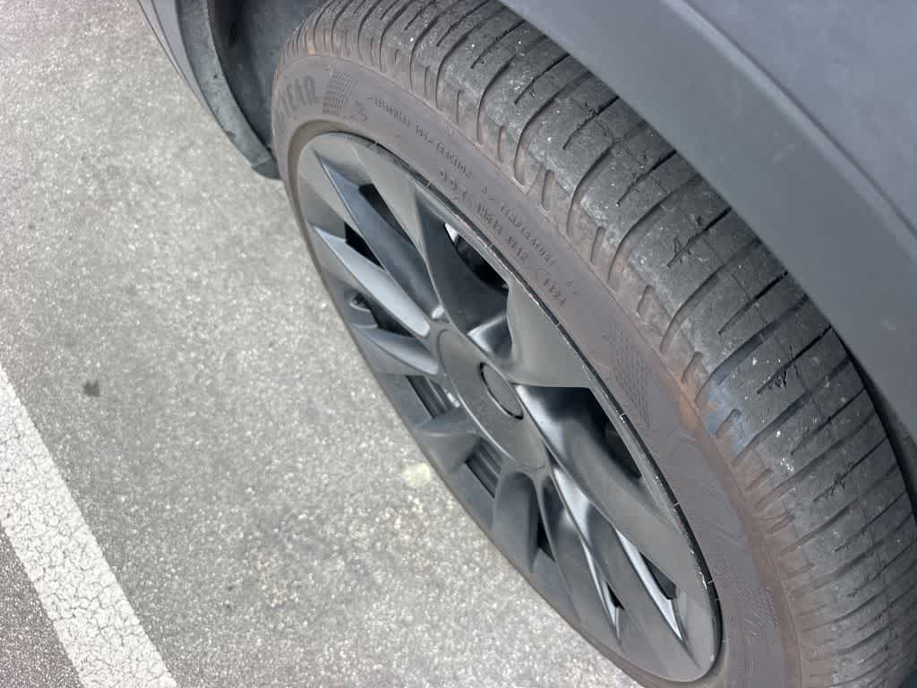 Thumbnail: 2023 Tesla Model Y - 3