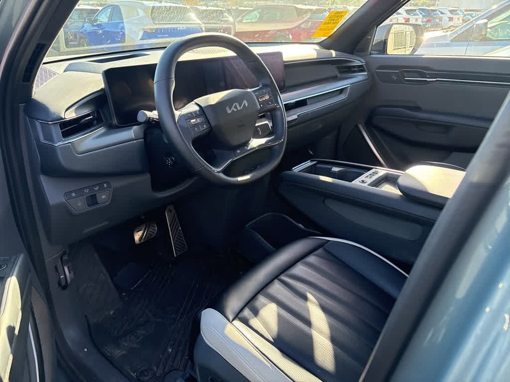 Thumbnail: 2024 Kia EV9 - 5