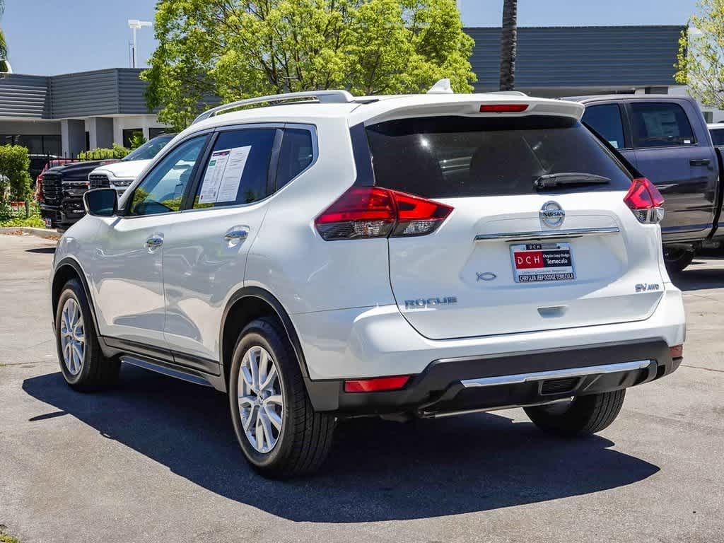 2017 Nissan Rogue SV 6
