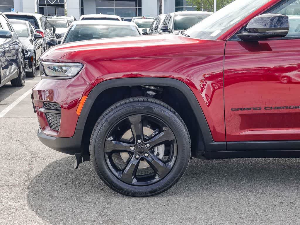 Thumbnail: 2023 Jeep Grand Cherokee - 9