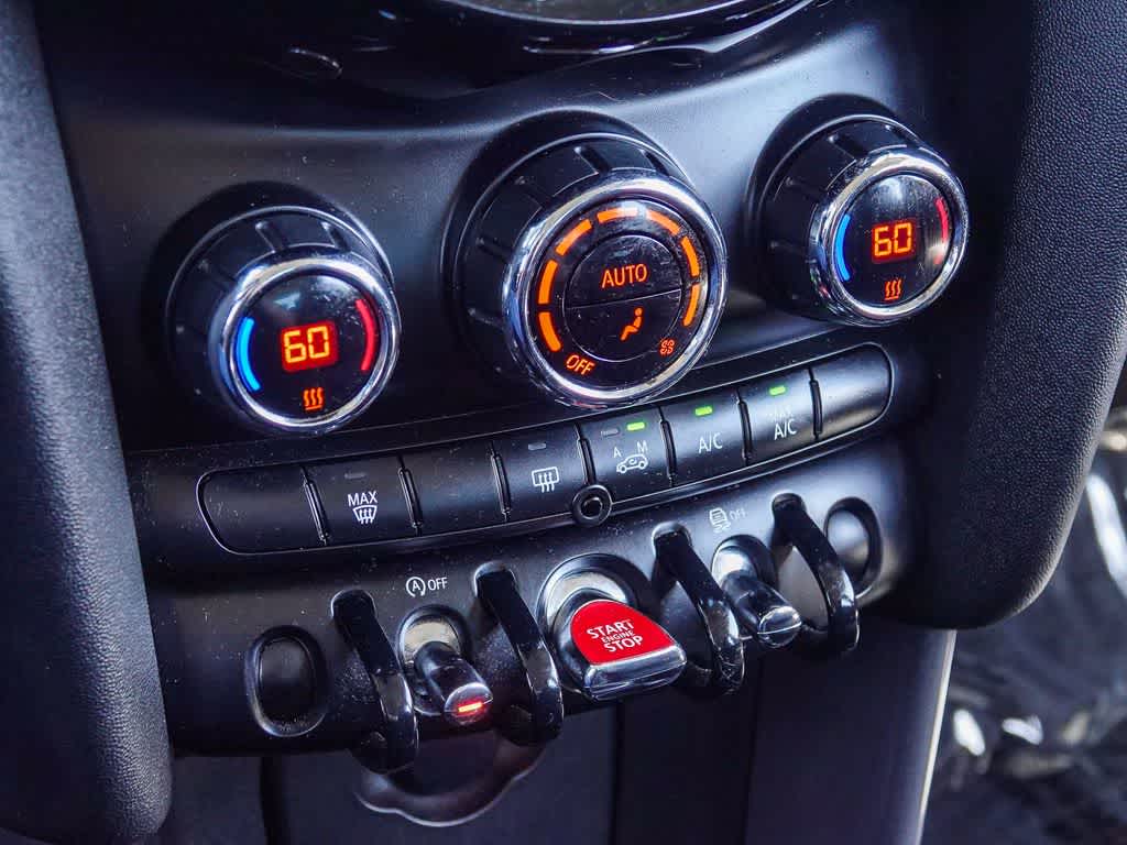 Thumbnail: 2015 MINI Cooper Hardtop - 21