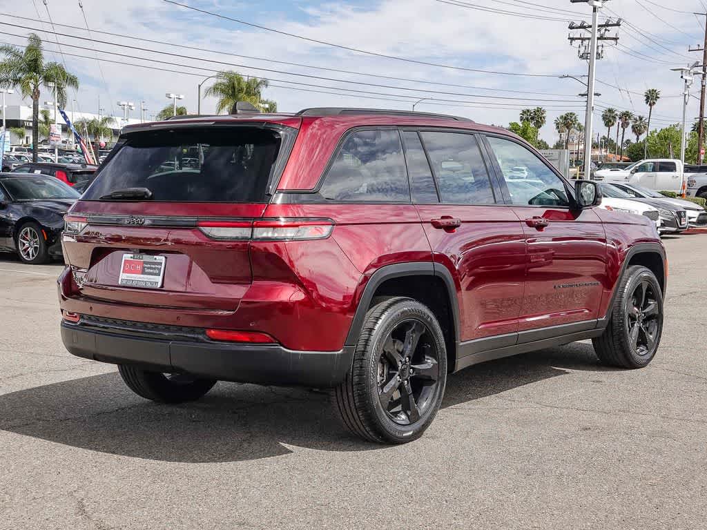 Thumbnail: 2023 Jeep Grand Cherokee - 4