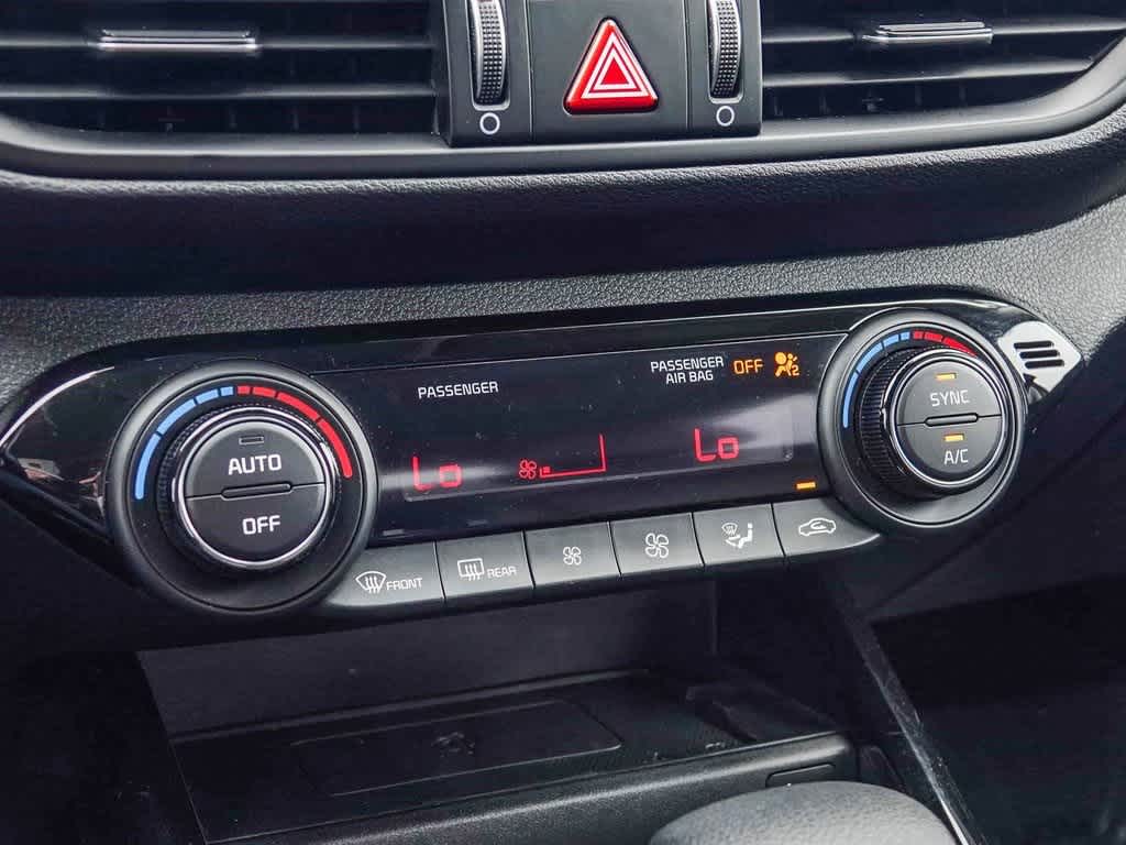 Thumbnail: 2021 Kia Forte - 21