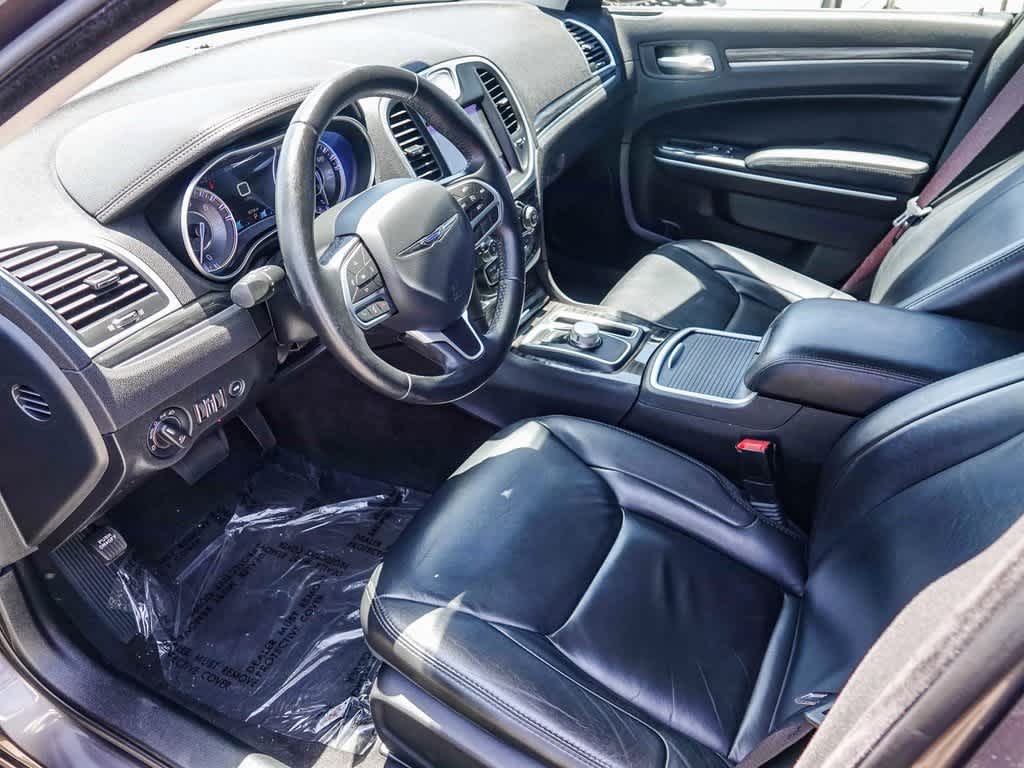 Thumbnail: 2017 Chrysler 300 - 17