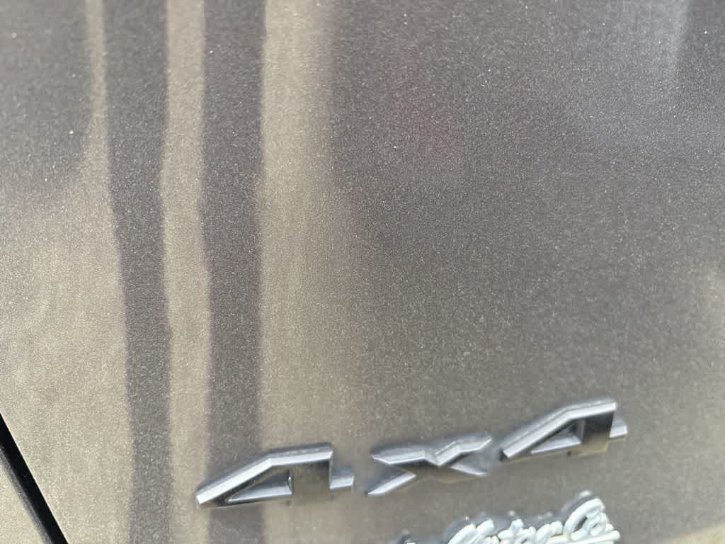 Thumbnail: 2018 Jeep Cherokee - 11