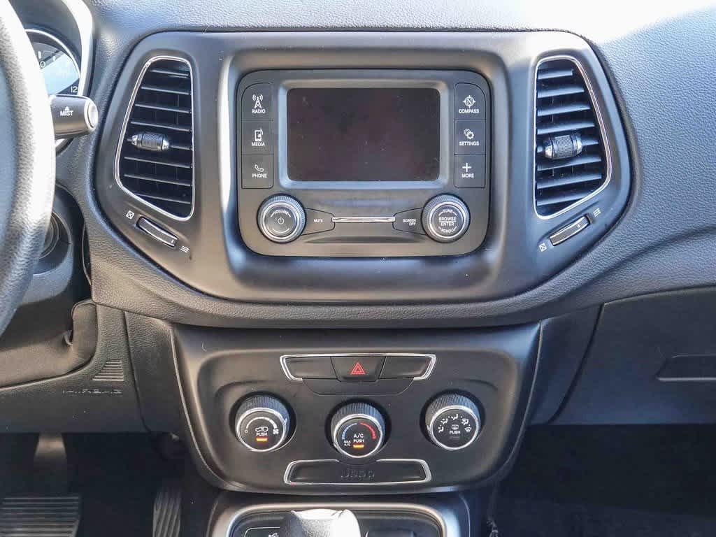 Thumbnail: 2018 Jeep Compass - 12