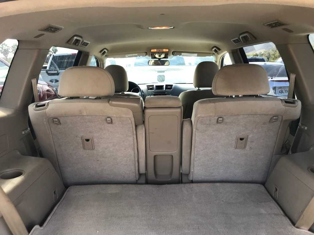 Thumbnail: 2011 Toyota Highlander - 7