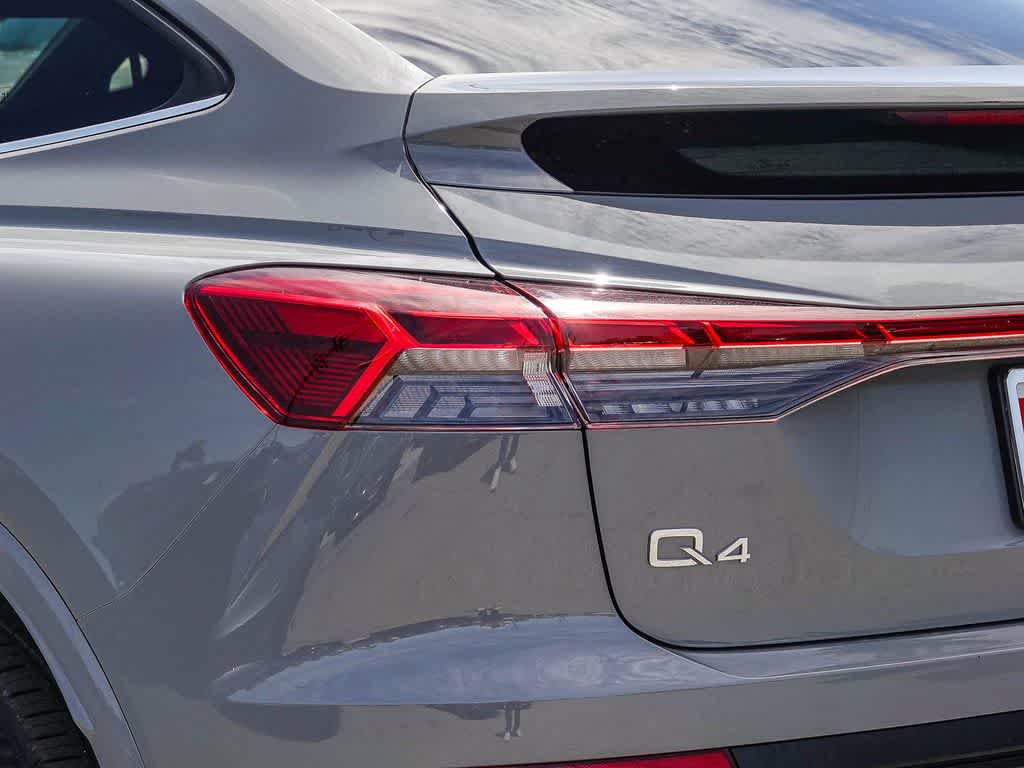 Thumbnail: 2023 Audi Q4 e-tron - 7